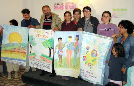 children showing art work